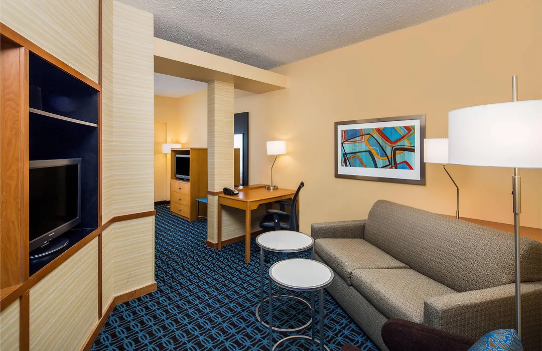 Fairfield Inn & Suites By Marriott San Antonio Airport/North Star Mall-1